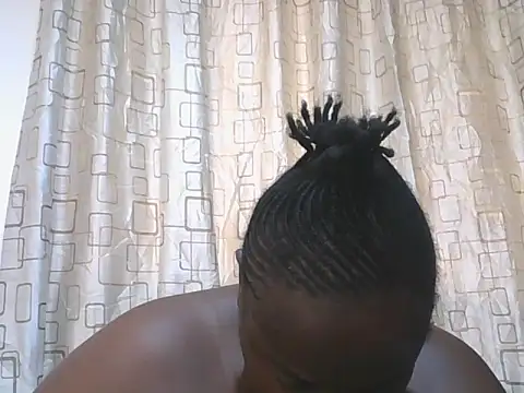 Snapshot of Hotwife8 chatting on 09-23-25, 07:11 Hotwife8 online show from 09-23-25, 07:11
