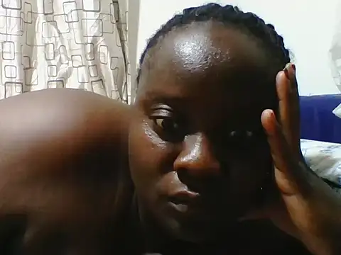 Snapshot of Hotwife8 chatting on 10-19-25, 11:38 Hotwife8 online show from 10-19-25, 11:38
