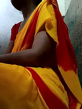 Snapshot of Gautami-telugu chatting on 02-09-25, 08:33 Gautami-telugu online show from 02-09-25, 08:33
