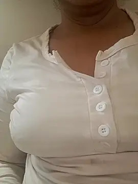 Snapshot of MakeMeCumAhh chatting on 03-04-26, 04:51 MakeMeCumAhh online show from 03-04-26, 04:51