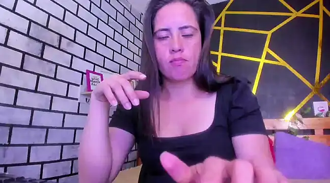 Snapshot of kathina_giraldo chatting on 12-13-24, 04:16 kathina giraldo online show from 12-13-24, 04:16