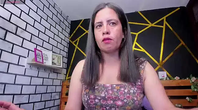 Snapshot of kathina_giraldo chatting on 01-11-25, 12:50 kathina giraldo online show from 01-11-25, 12:50
