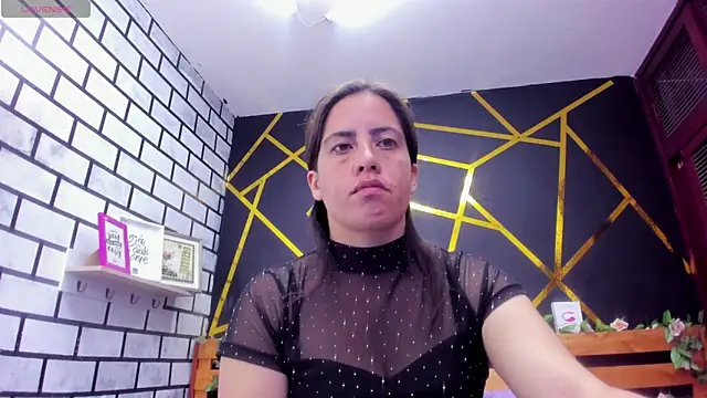 Snapshot of kathina_giraldo chatting on 01-13-25, 12:35 kathina giraldo online show from 01-13-25, 12:35