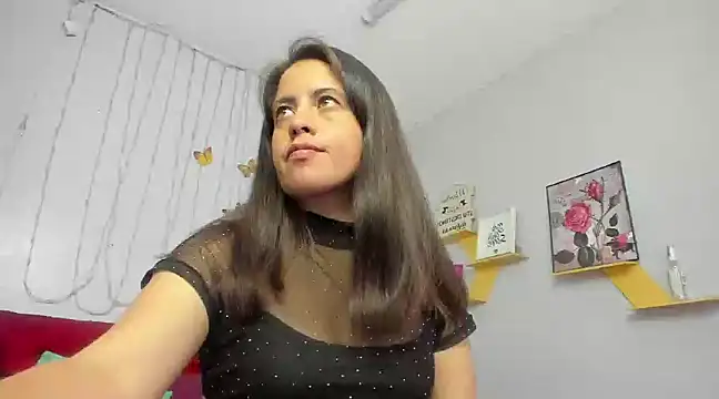 Snapshot of kathina_giraldo chatting on 02-08-25, 07:27 kathina giraldo online show from 02-08-25, 07:27