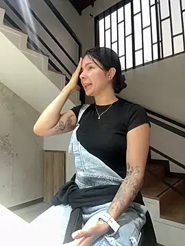 Snapshot of SofiaG_ chatting on 01-31-25, 11:24 SofiaG online show from 01-31-25, 11:24