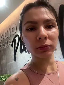 Snapshot of SofiaG_ chatting on 02-14-25, 03:15 SofiaG online show from 02-14-25, 03:15