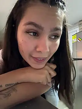 Snapshot of SofiaG_ chatting on 02-26-25, 01:53 SofiaG online show from 02-26-25, 01:53