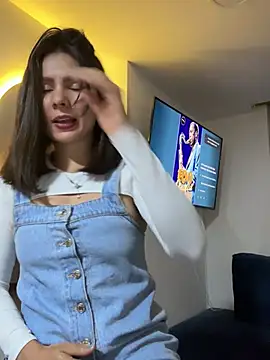 Snapshot of SofiaG_ chatting on 03-01-25, 01:22 SofiaG online show from 03-01-25, 01:22