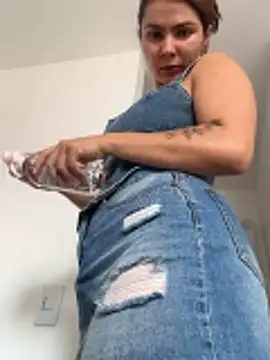 SofiaG  online show from 01-31-26, 08:40