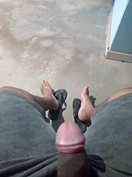 Snapshot of lele9457 chatting on 02-04-25, 01:02 lele9457 online show from 02-04-25, 01:02