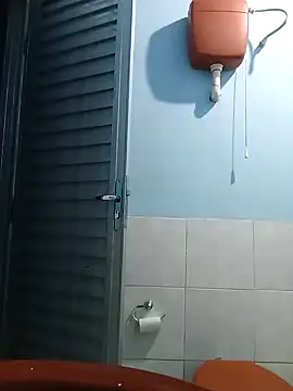 Snapshot of lele9457 chatting on 02-08-25, 01:32 lele9457 online show from 02-08-25, 01:32