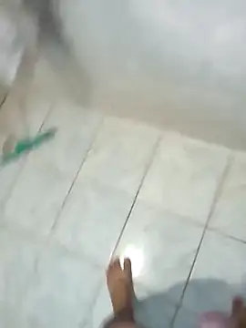 Snapshot of lele9457 chatting on 02-20-25, 07:19 lele9457 online show from 02-20-25, 07:19