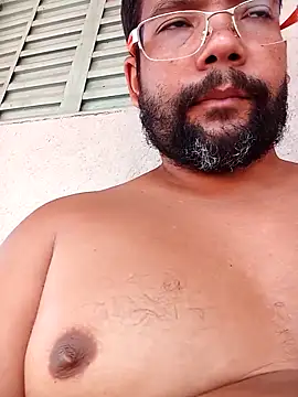 Snapshot of lele9457 chatting on 03-20-25, 02:32 lele9457 online show from 03-20-25, 02:32