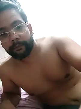 Snapshot of lele9457 chatting on 10-06-25, 04:54 lele9457 online show from 10-06-25, 04:54