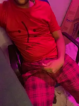 Snapshot of Vampiredaddy_ chatting on 10-27-25, 03:16 Vampiredaddy online show from 10-27-25, 03:16