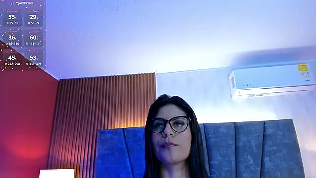 Snapshot of Ada__lee_ chatting on 11-26-25, 01:28 Ada lee online show from 11-26-25, 01:28