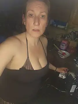 lilyhornyhousewife online show from 06-27-26, 12:22