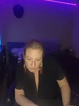 lilyhornyhousewife online show from 07-28-26, 04:50