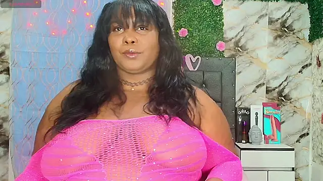 Snapshot of ebony_544 chatting on 10-07-25, 03:36 ebony 544 online show from 10-07-25, 03:36