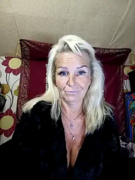 Snapshot of CassandraSandra44 chatting on 10-13-25, 05:46 CassandraSandra44 online show from 10-13-25, 05:46