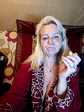 Snapshot of CassandraSandra44 chatting on 02-15-26, 07:54 CassandraSandra44 online show from 02-15-26, 07:54