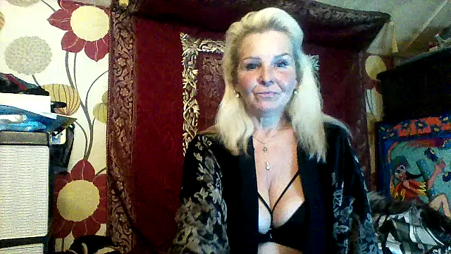 Snapshot of CassandraSandra44 chatting on 02-25-26, 05:55 CassandraSandra44 online show from 02-25-26, 05:55