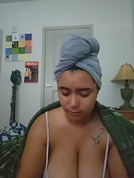 cinnaminnie online show from 07-07-26, 02:54