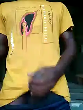 Snapshot of Hunter_boy9 chatting on 02-25-25, 12:47 Hunter boy9 online show from 02-25-25, 12:47