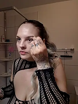 Jujuicy 97 online show from 02-05-26, 06:01