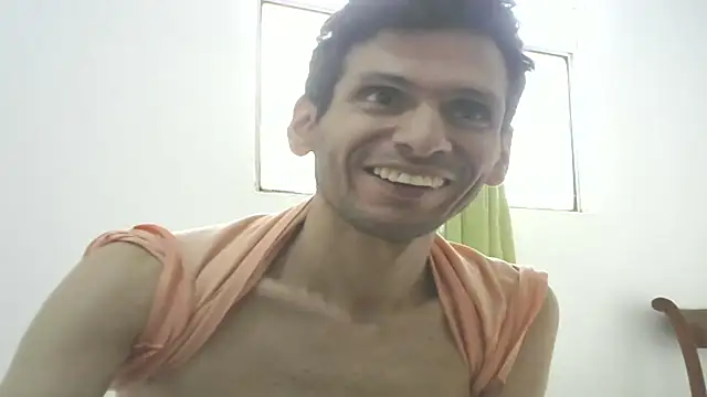 Snapshot of Andres_J4 chatting on 11-10-25, 02:16 Andres J4 online show from 11-10-25, 02:16