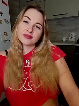 Snapshot of Cute_Hot_Alice chatting on 03-10-25, 09:18 Cute Hot Alice online show from 03-10-25, 09:18