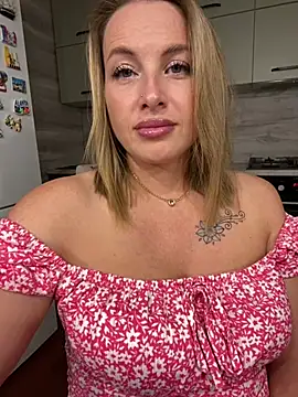 Cute Hot Alice online show from 06-21-26, 07:27