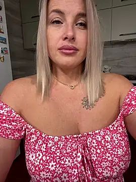 Cute Hot Alice online show from 07-11-26, 10:11