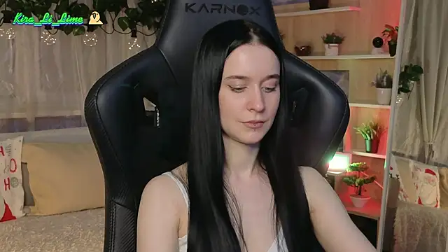 Snapshot of KiraLiLime chatting on 01-14-25, 09:09 KiraLiLime online show from 01-14-25, 09:09