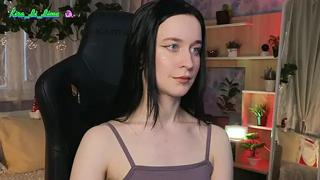 Snapshot of KiraLiLime chatting on 01-18-25, 11:43 KiraLiLime online show from 01-18-25, 11:43