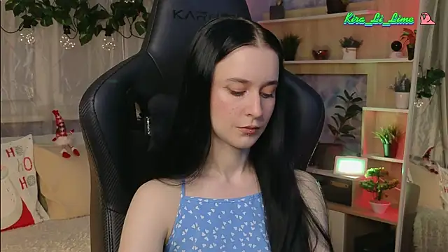 Snapshot of KiraLiLime chatting on 01-29-25, 03:26 KiraLiLime online show from 01-29-25, 03:26
