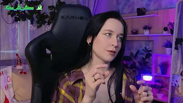 Snapshot of KiraLiLime chatting on 02-01-25, 10:15 KiraLiLime online show from 02-01-25, 10:15