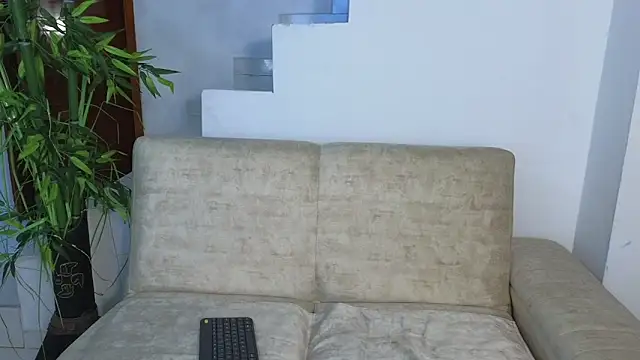 Lorenne Miller online show from 09-25-25, 02:15