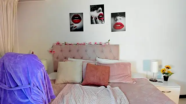 Snapshot of _Charlotte_evans_1 chatting on 12-28-24, 10:23 Charlotte evans 1 online show from 12-28-24, 10:23