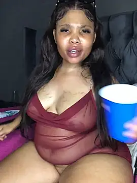 Snapshot of Anaelle24 chatting on 01-28-25, 11:17 Anaelle24 online show from 01-28-25, 11:17