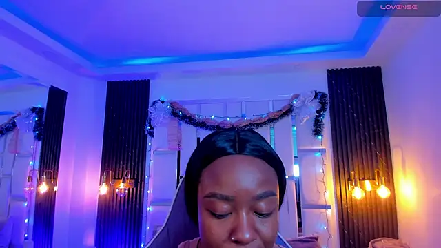 Snapshot of mia_schwarz chatting on 12-15-25, 10:03 mia schwarz online show from 12-15-25, 10:03