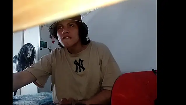 Xtrem3HARDxxx online show from 11-25-25, 04:23