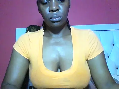 Sweet-piie online show from 11-02-25, 04:48