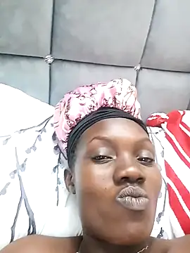 Slimthick900 online show from 02-22-25, 06:52