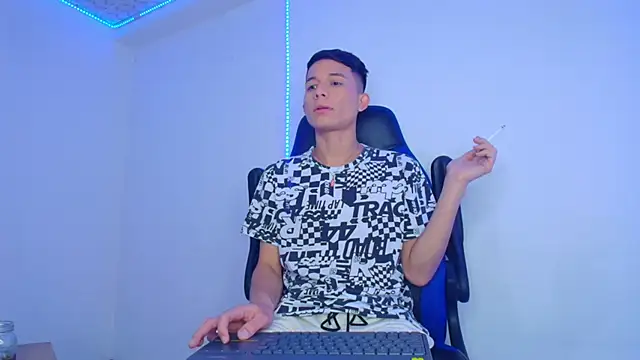 bryamer 19 online show from 02-06-25, 06:18