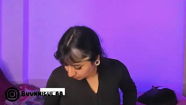 larissa01  online show from 01-07-26, 09:50