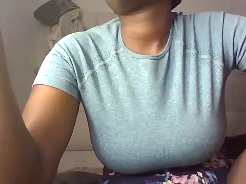 Snapshot of ctrl_cheeks chatting on 10-30-25, 01:40 ctrl cheeks online show from 10-30-25, 01:40