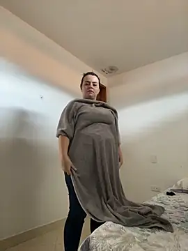 Snapshot of Im_Amelia chatting on 10-29-25, 01:02 Im Amelia online show from 10-29-25, 01:02