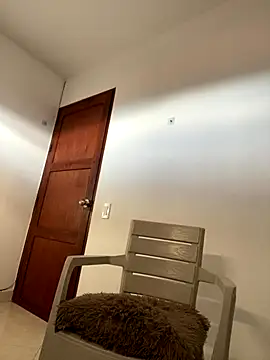 Snapshot of Im_Amelia chatting on 12-13-25, 09:20 Im Amelia online show from 12-13-25, 09:20