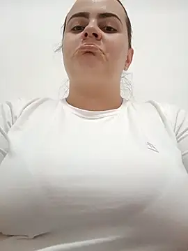 Snapshot of Im_Amelia chatting on 03-08-26, 08:23 Im Amelia online show from 03-08-26, 08:23